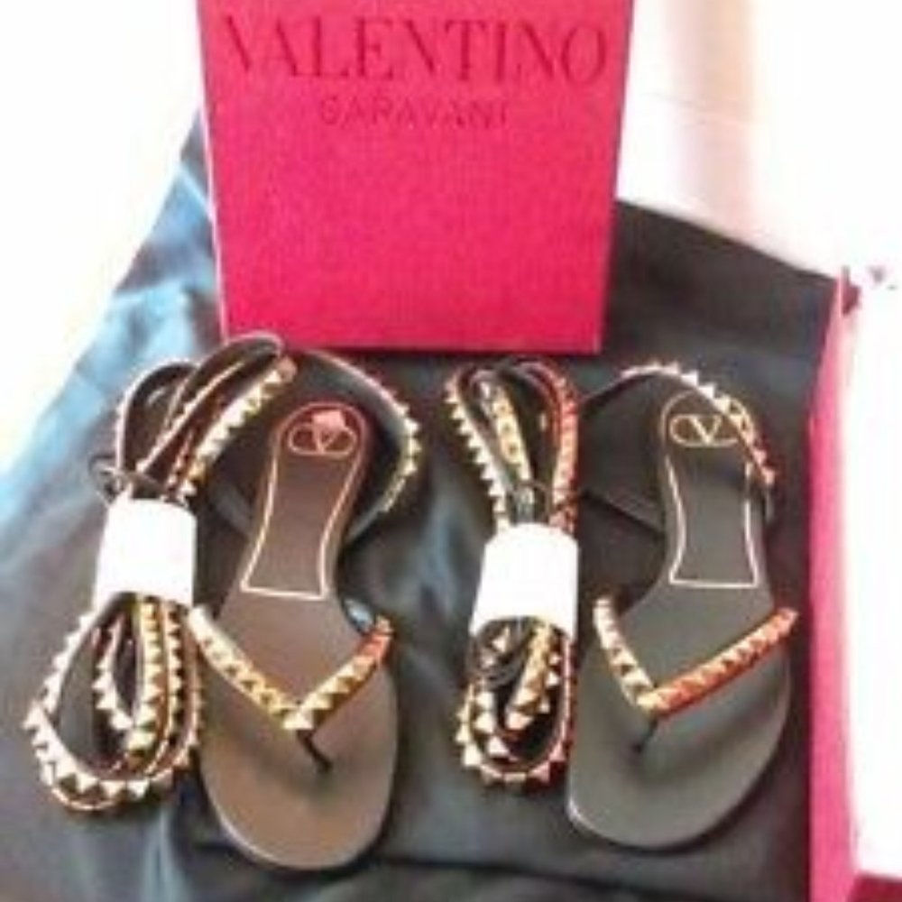 NEW VALENTINO GARAVANI NO LIMIT ROCKSTUD ANKLE WRAP GLADIATOR SANDALS
